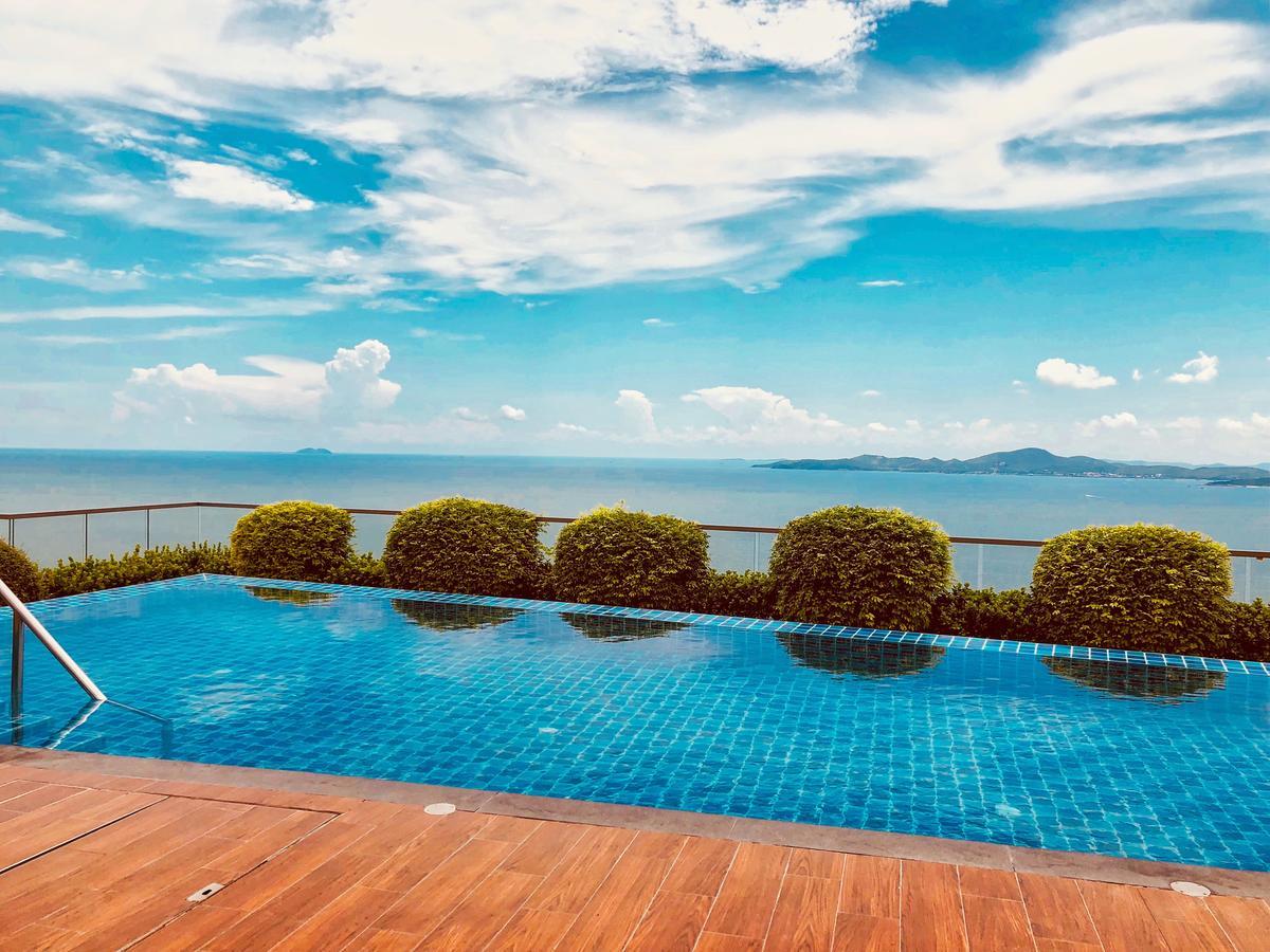 The Peak Towers Pattaya Apartment Ngoại thất bức ảnh