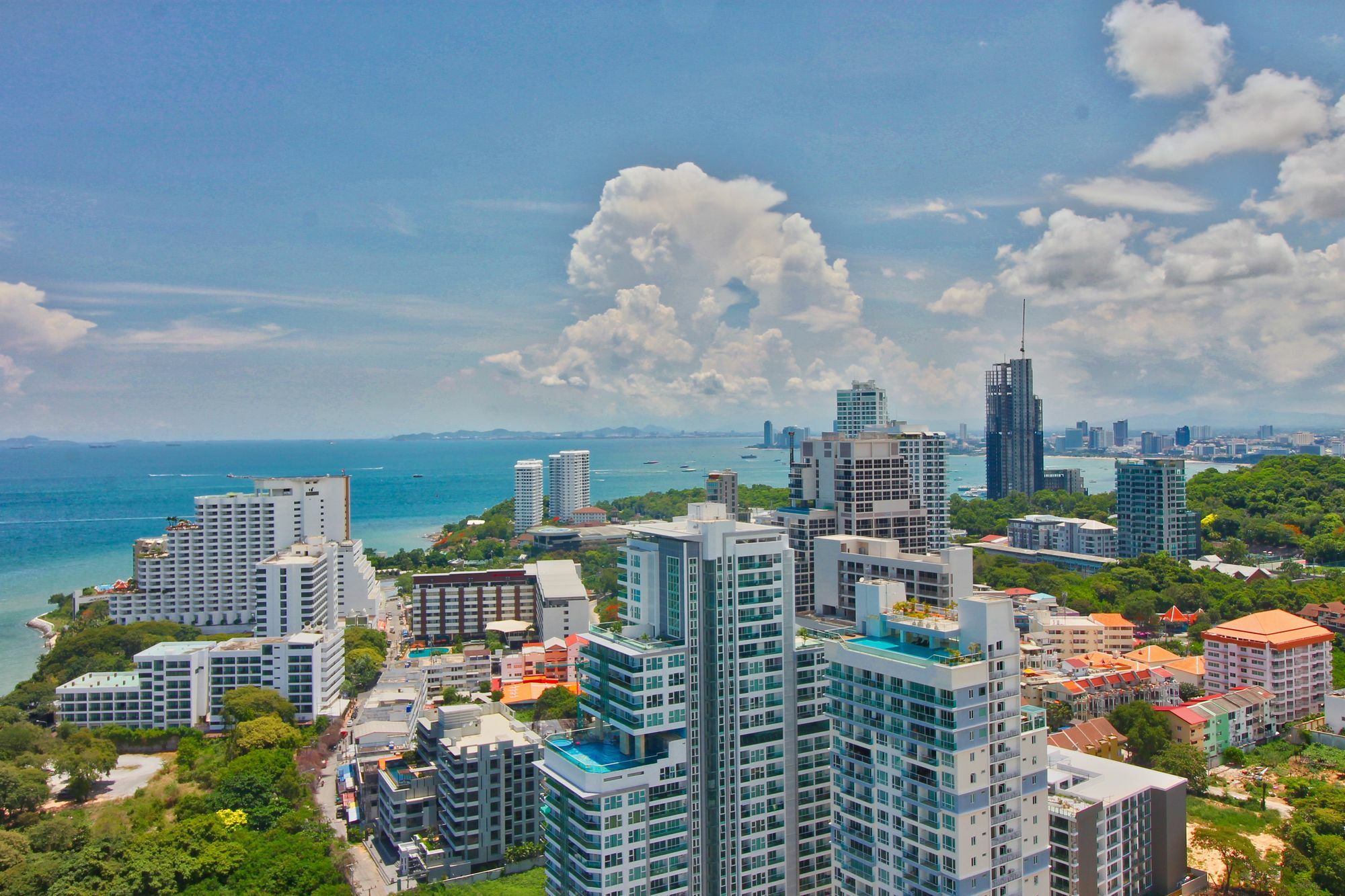 The Peak Towers Pattaya Apartment Ngoại thất bức ảnh